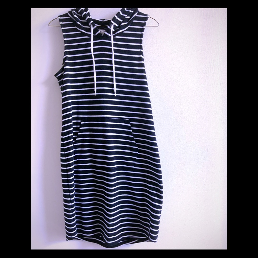 Hooded black and white striped sleeveless dress